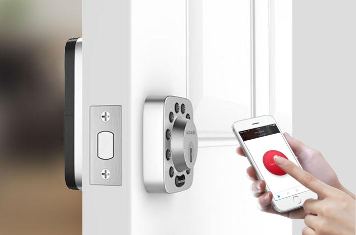 Ultraloq U-Bolt nyitása U-Tec okostelefon applikációval